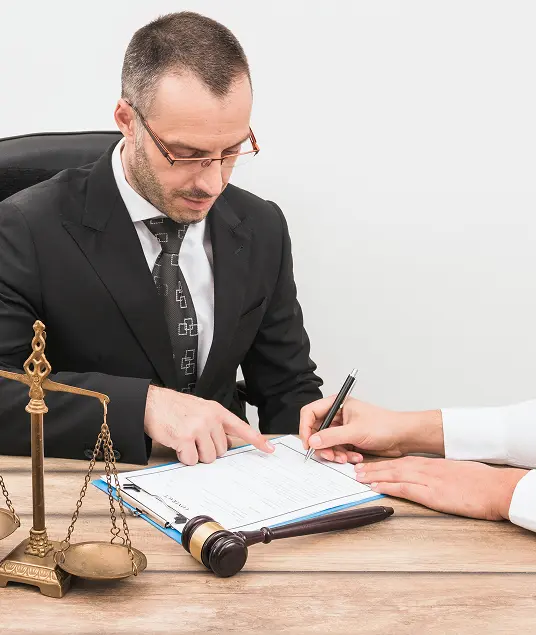 lawyer-with-client