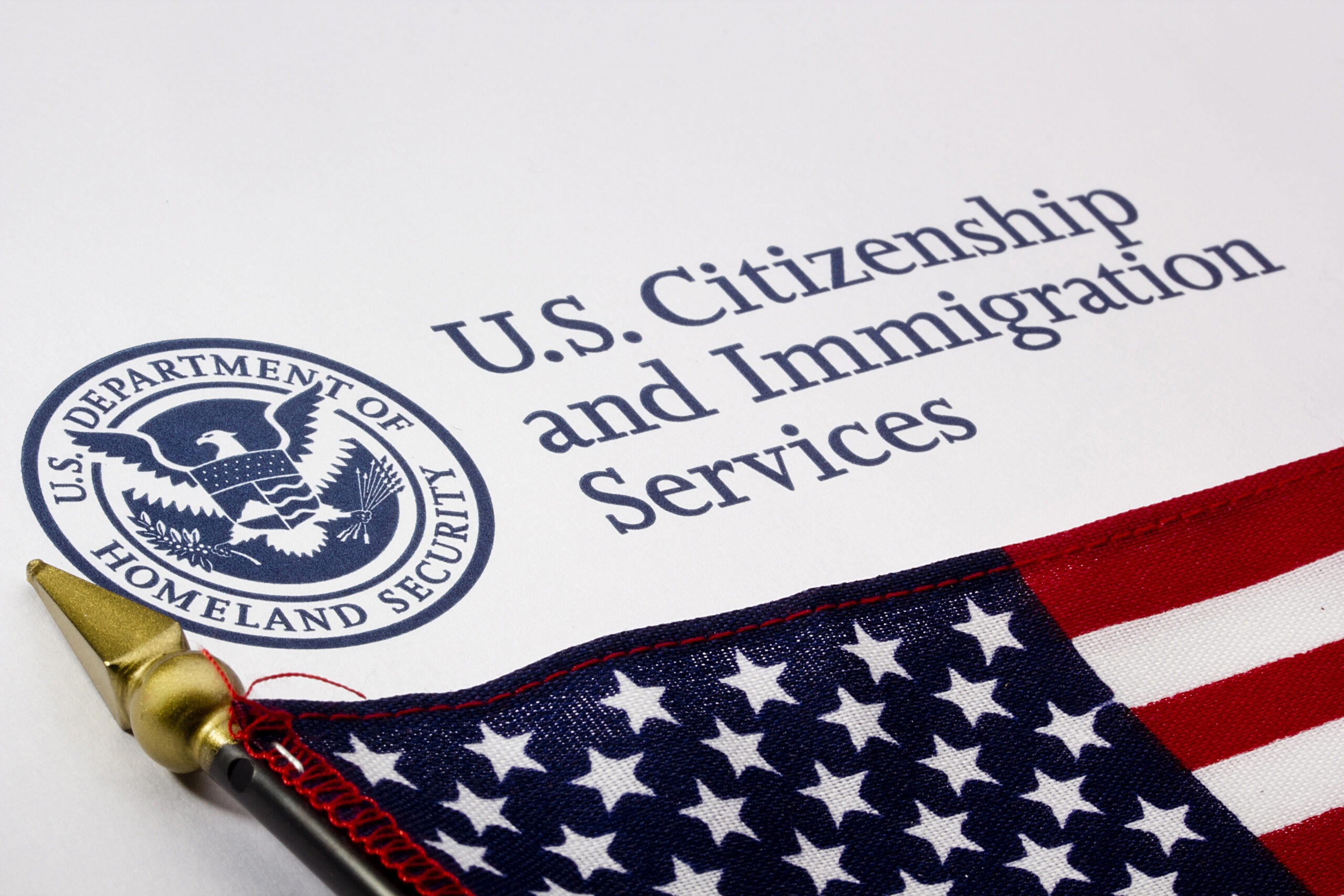 ¡Ayuda! ¡Mi Caso Está Siendo Revisado Activamente por USCIS!