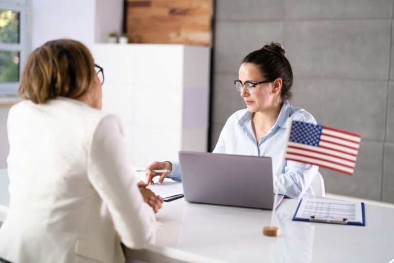 ¿Qué hace un abogado de inmigración?